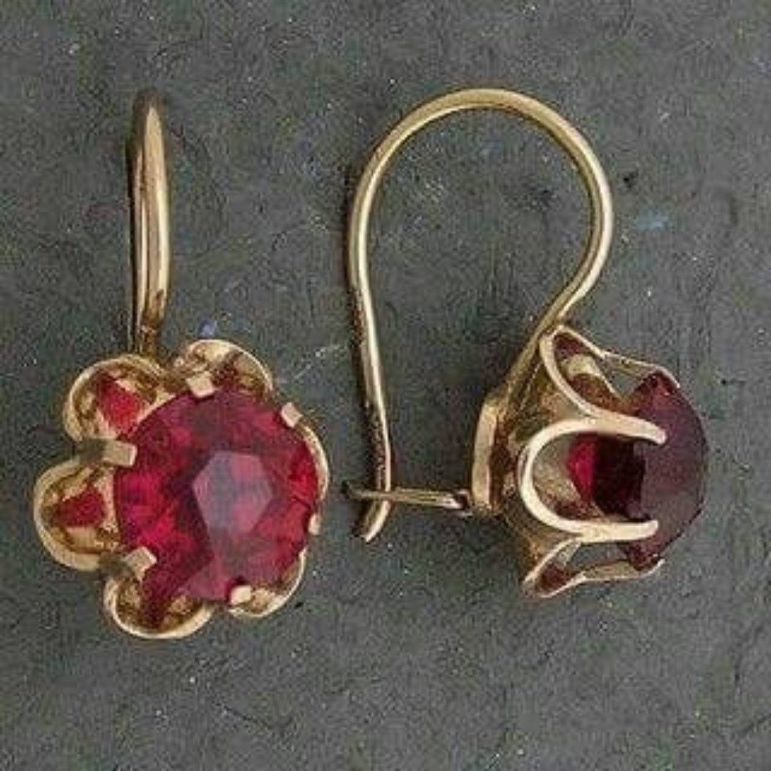 Yuvarlak Kırmızı Cam Altın Küpe