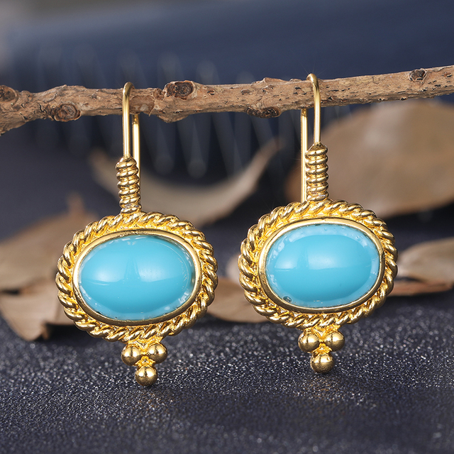 Mavi Taşlı Vintage Altın Küpeler