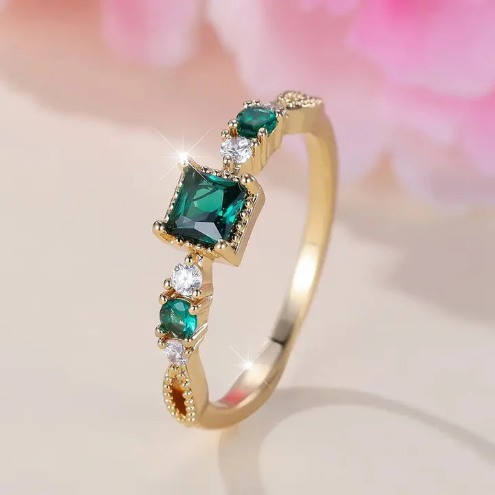 Zümrüt Parlak Altın Yüzük