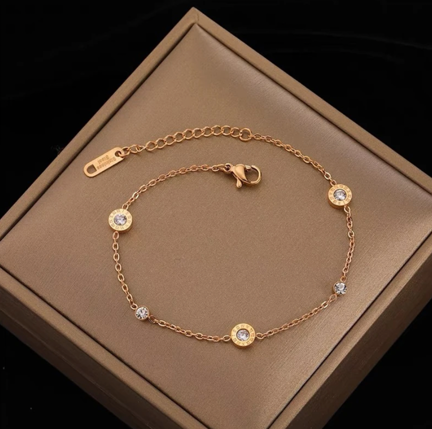 Roma Rakamları Kristal Bileklik