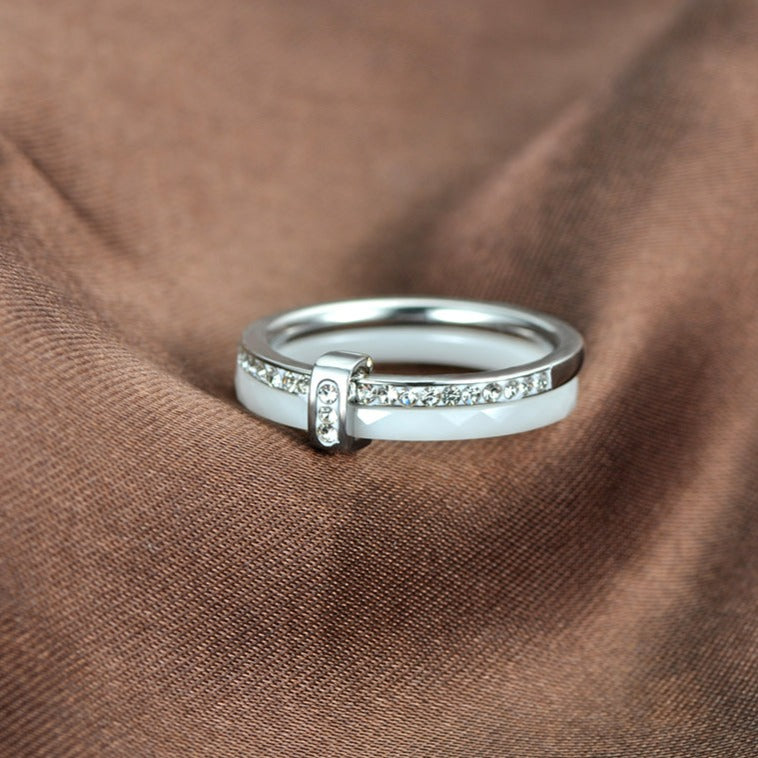 Zirkon Taşlı Lüks Seramik Yüzük