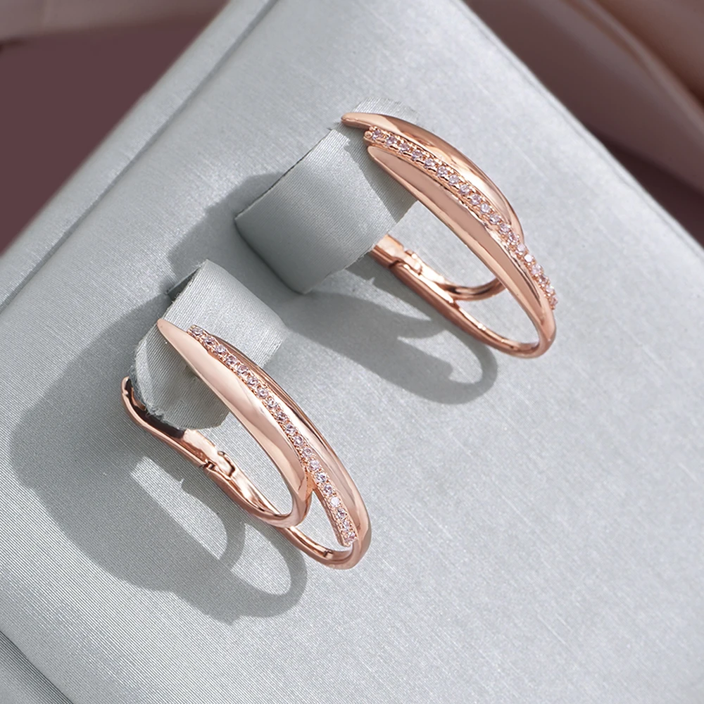 Zarif Parlak Altın Küpeler