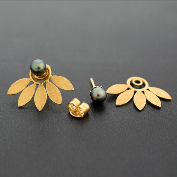 Vintage Altın Yapraklı Koyu İnci Küpe