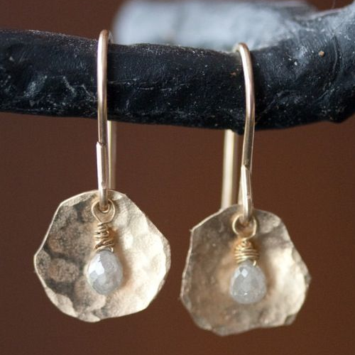 Vintage Beyaz Damla Küpe