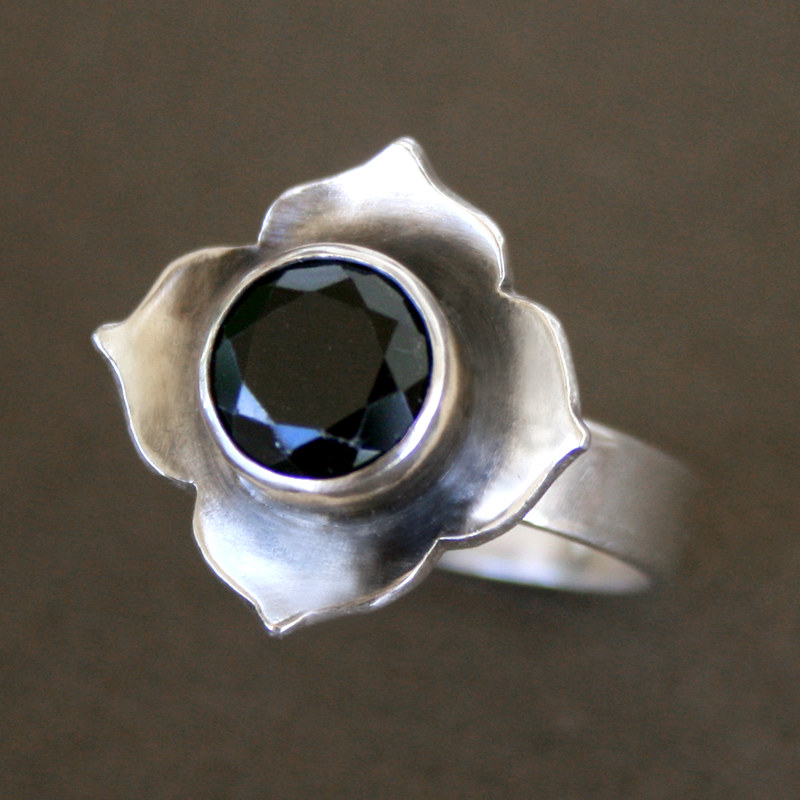 Vintage Koyu Kristal Çiçek Yüzük